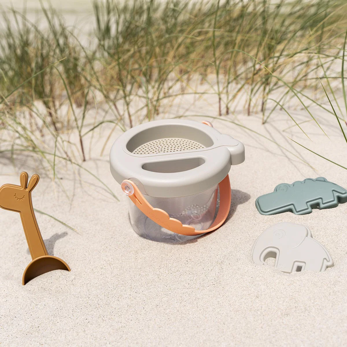 Sand Play 5 Piece Set Sand- various colours