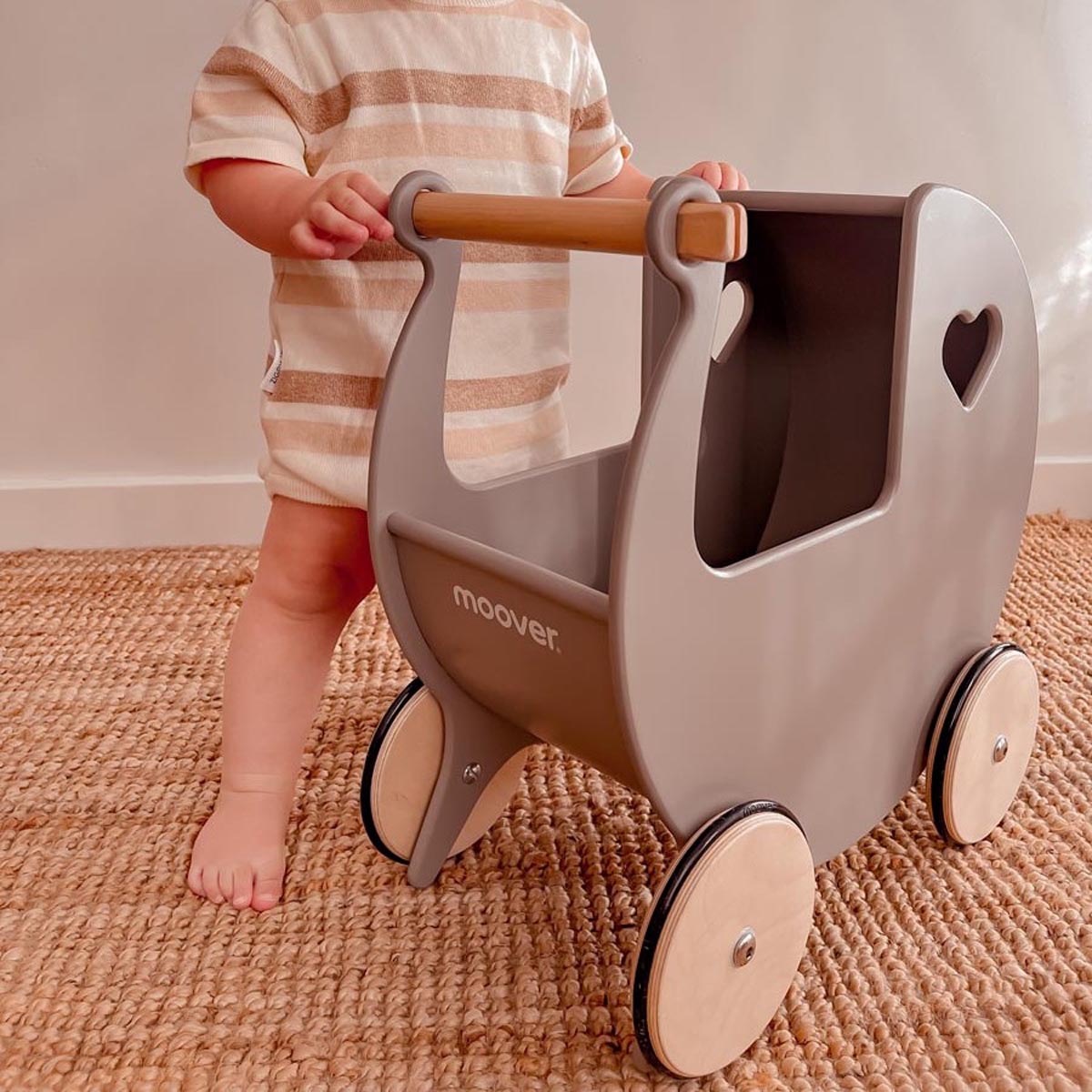 Classic Dolls Pram